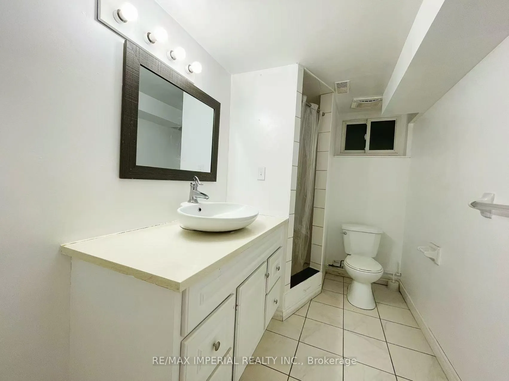 Photo 12 of Unit Basement, 11 Queensbury Drive, Hamilton, Quinndale — HOMEH