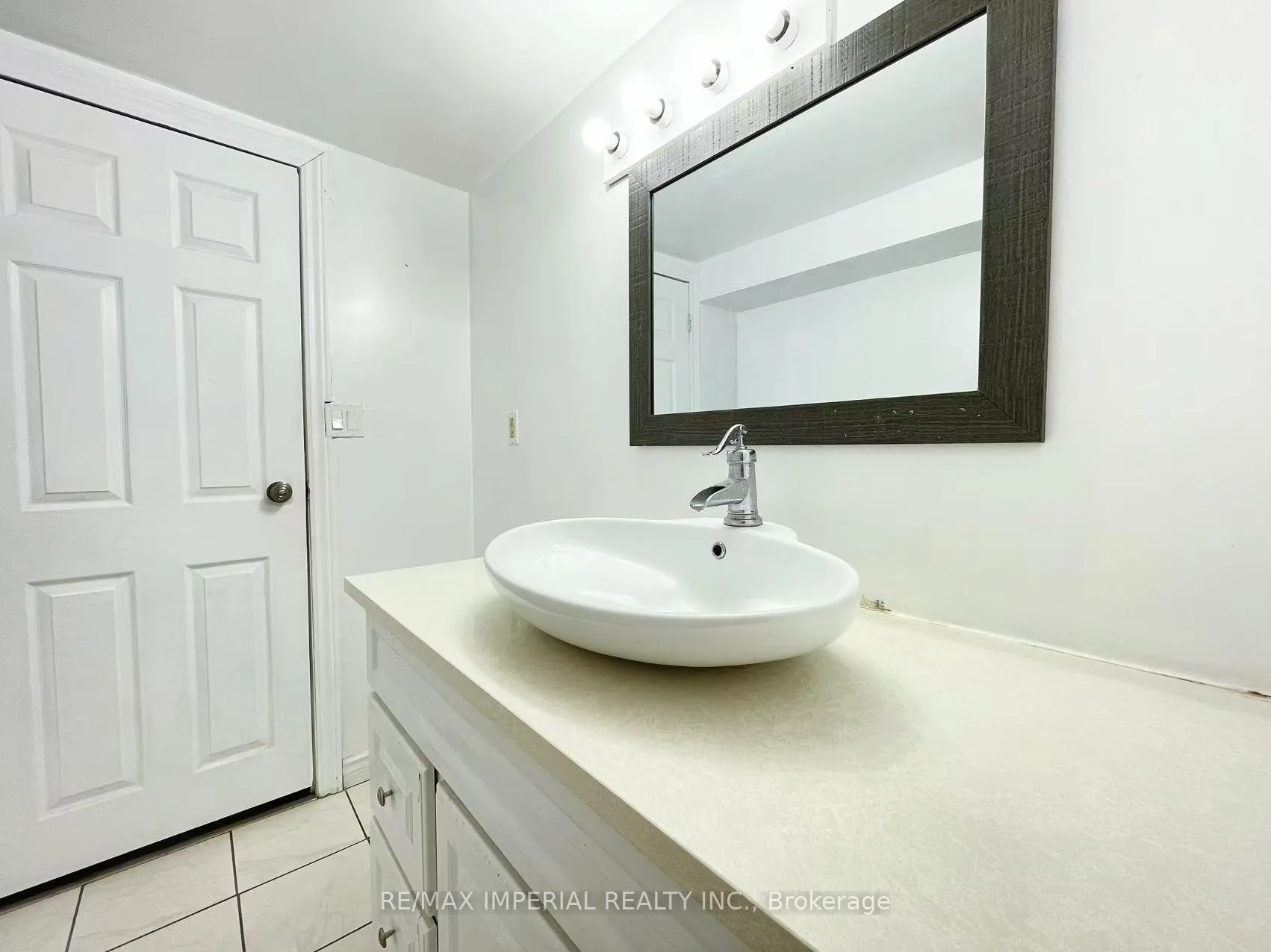 Photo 13 of Unit Basement, 11 Queensbury Drive, Hamilton, Quinndale — HOMEH
