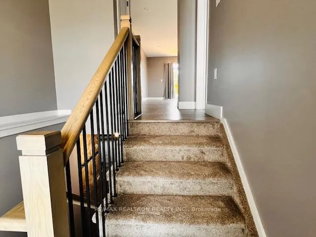 Photo 2 of 52 Summit Crescent, Belleville, Belleville Ward — HOMEH