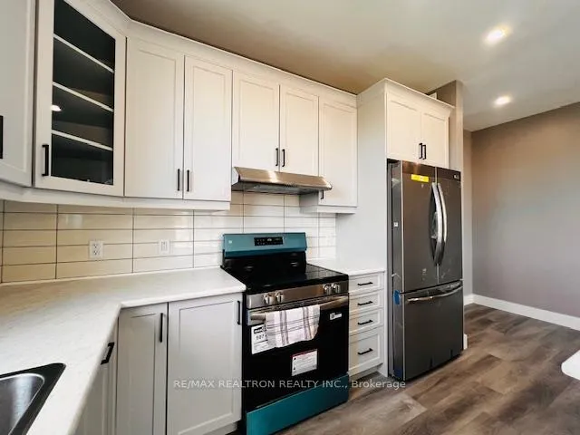 Photo 8 of 52 Summit Crescent, Belleville, Belleville Ward — HOMEH