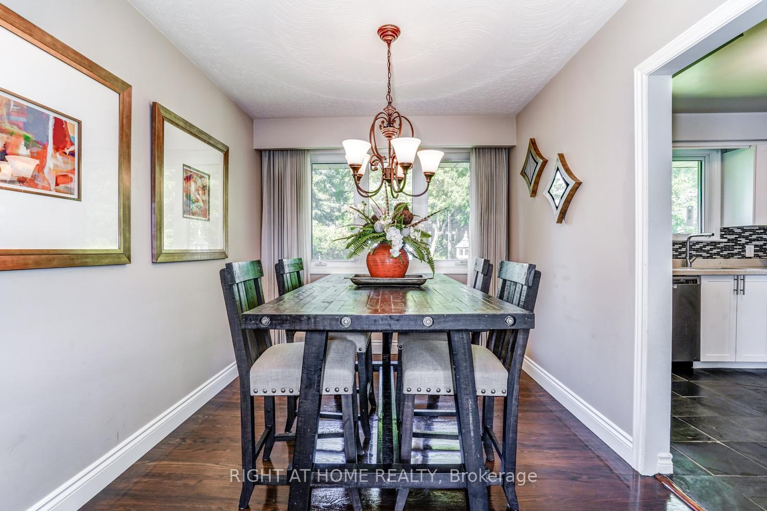 Photo 4 of 27 Hilltop Drive, Clarington, Bowmanville — HOMEH
