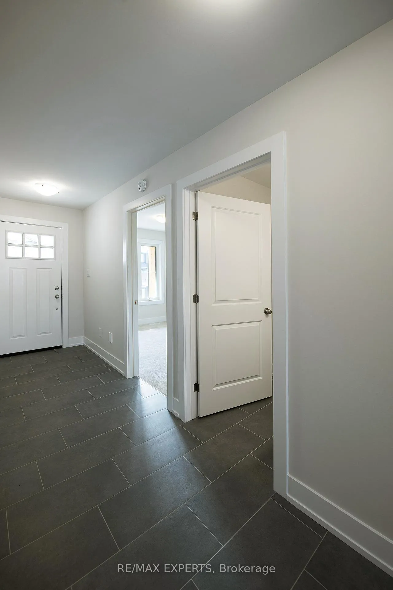 Photo 6 of 98 Whitcomb Crescent, Smiths Falls — HOMEH
