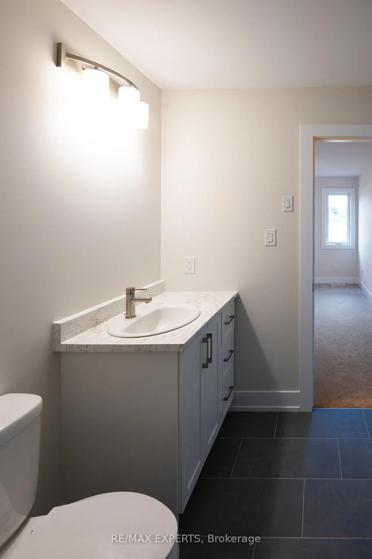 Photo 18 of 98 Whitcomb Crescent, Smiths Falls — HOMEH