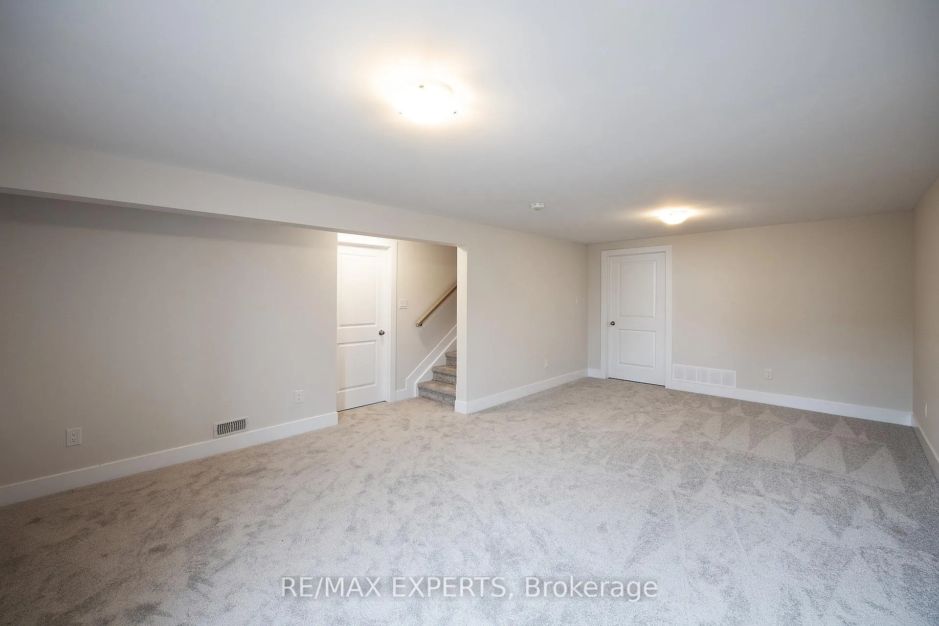 Photo 25 of 98 Whitcomb Crescent, Smiths Falls — HOMEH