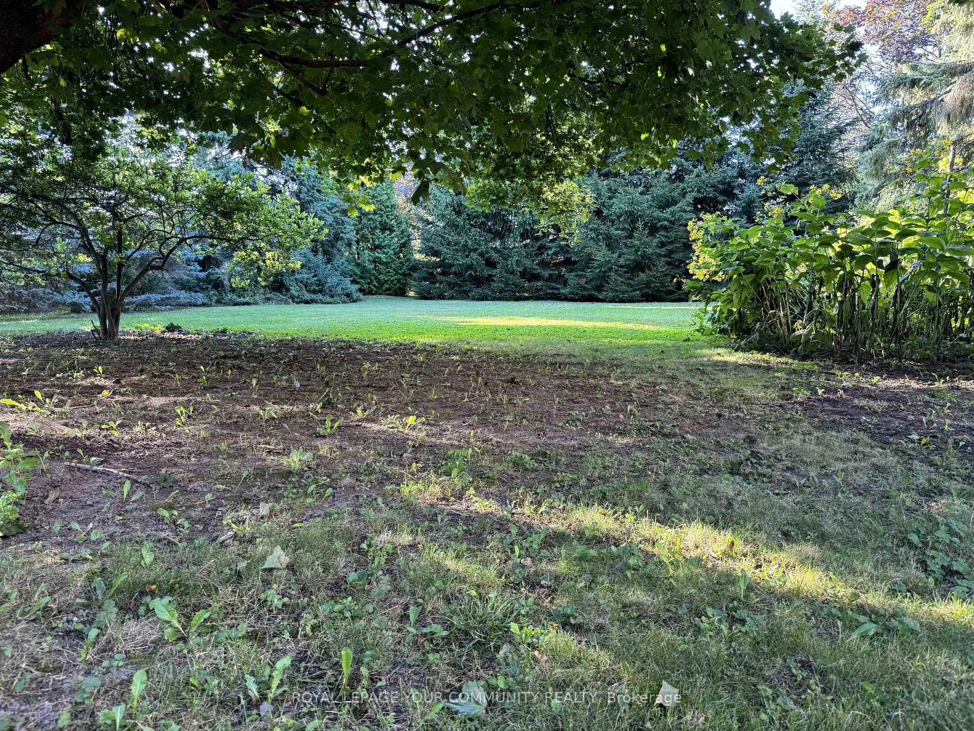 Photo 5 of 235 Banner Lane, King, King City — HOMEH