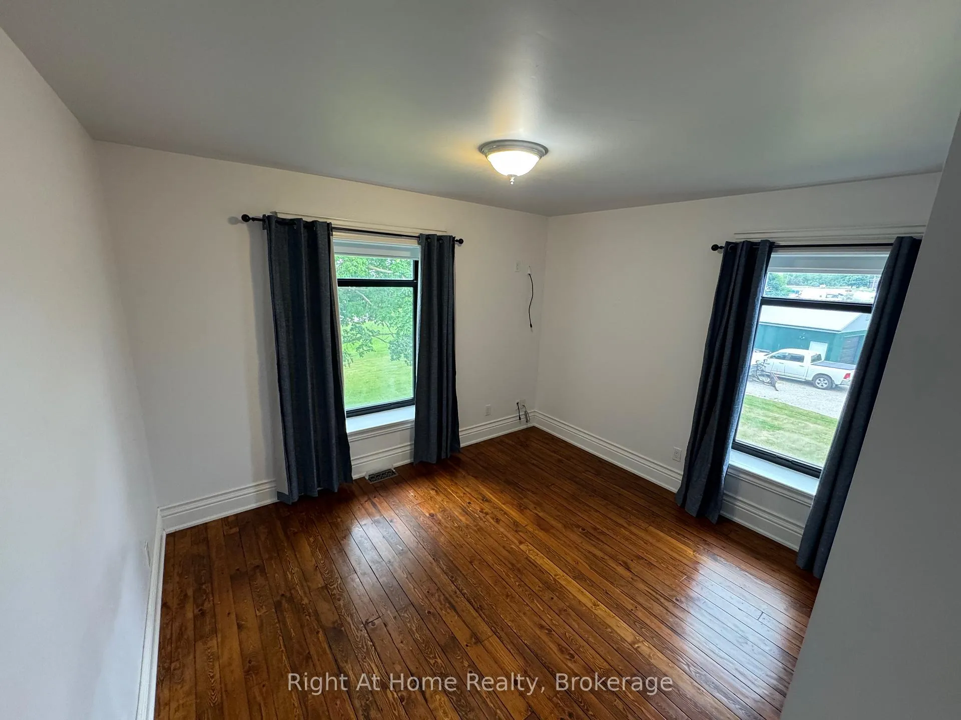 Photo 10 of Unit A, 12 Erinville Drive, Erin — HOMEH
