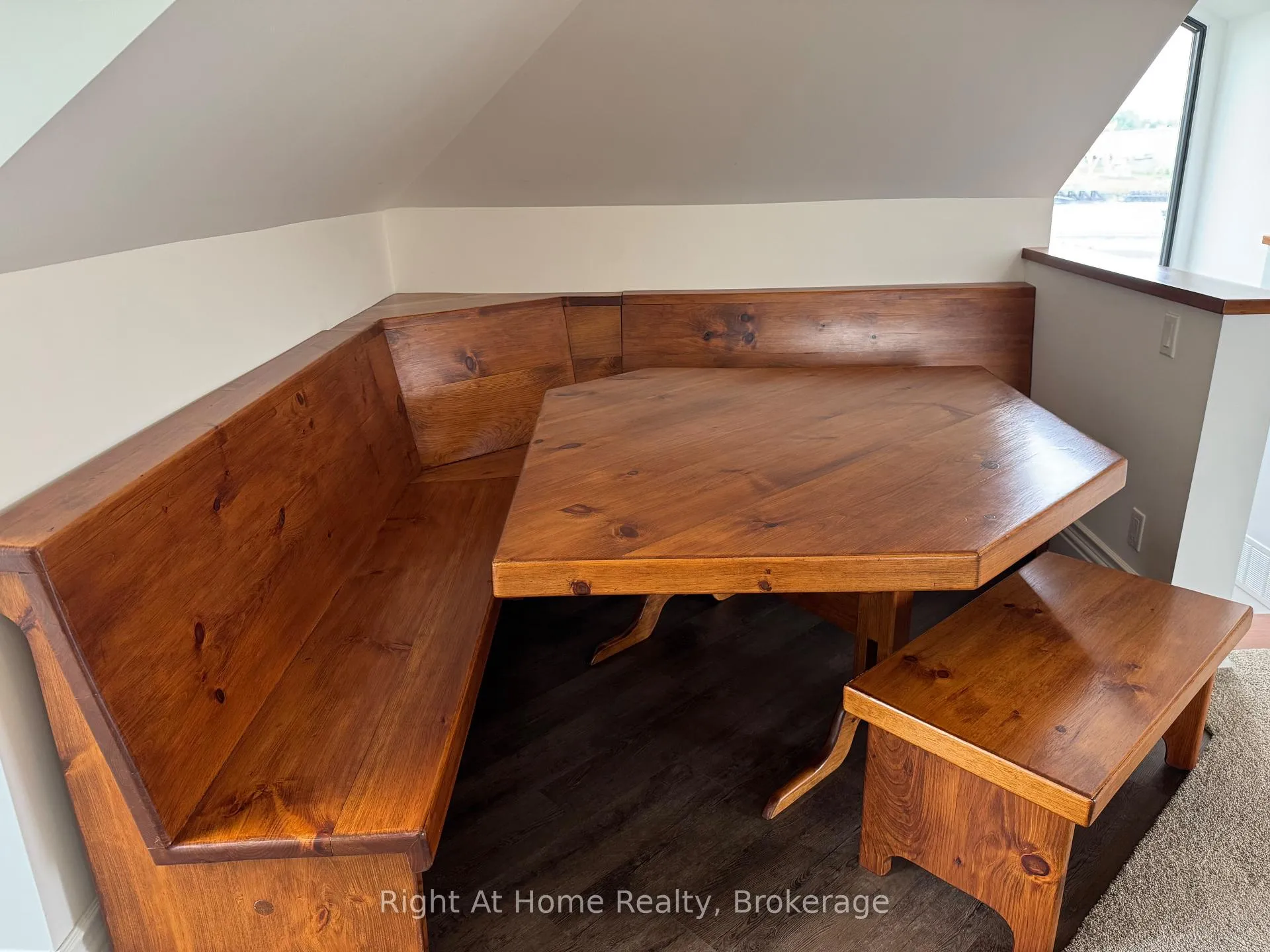 Photo 16 of Unit A, 12 Erinville Drive, Erin — HOMEH