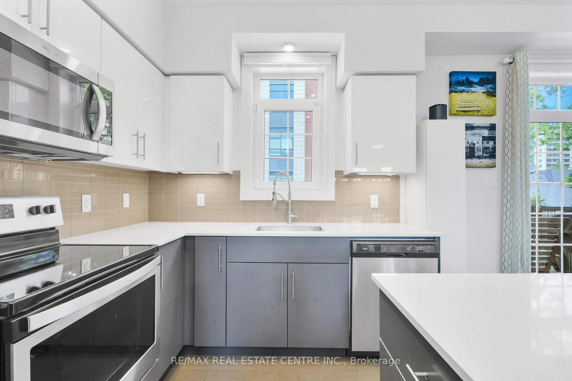 Photo 14 of 170 Benton Street S, Kitchener — HOMEH