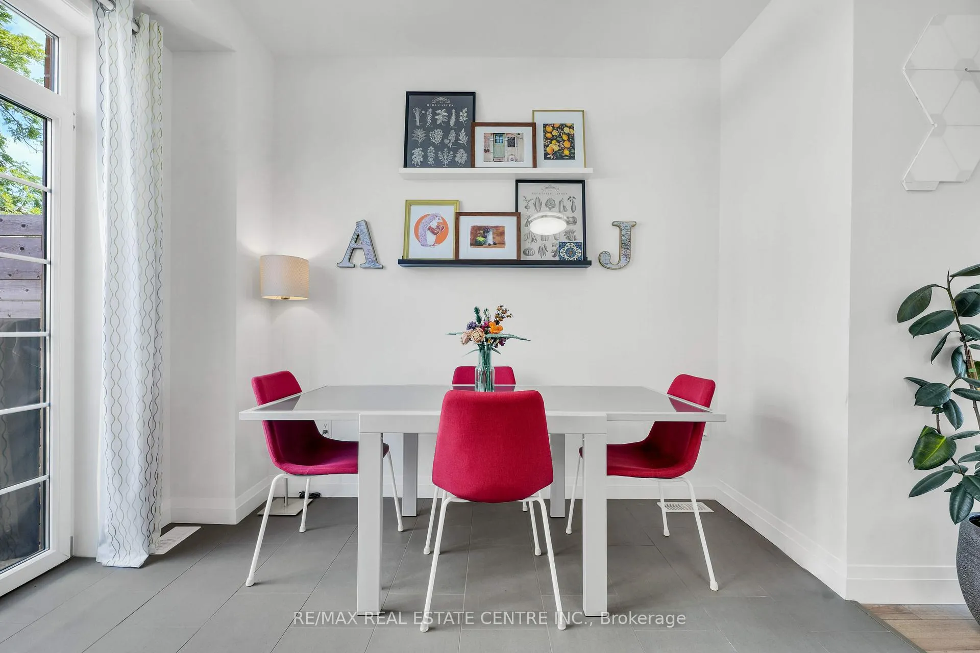 Photo 16 of 170 Benton Street S, Kitchener — HOMEH