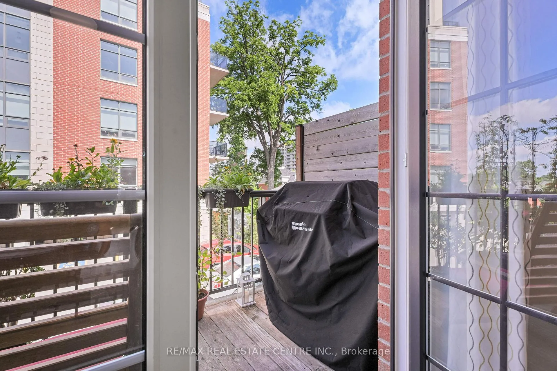 Photo 18 of 170 Benton Street S, Kitchener — HOMEH
