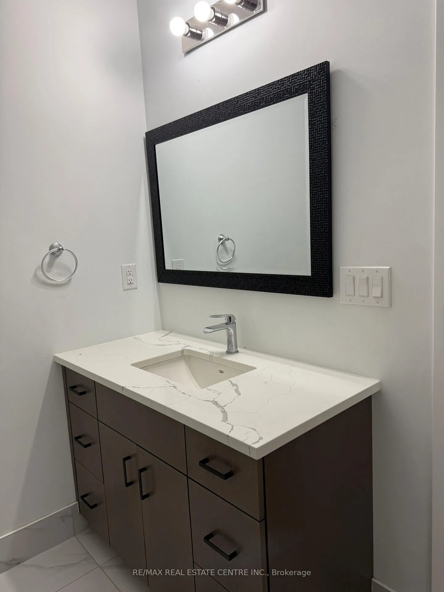 Photo 4 of Unit 6, 19 Yarl Place, Guelph/Eramosa, Rural Guelph/Eramosa East — HOMEH