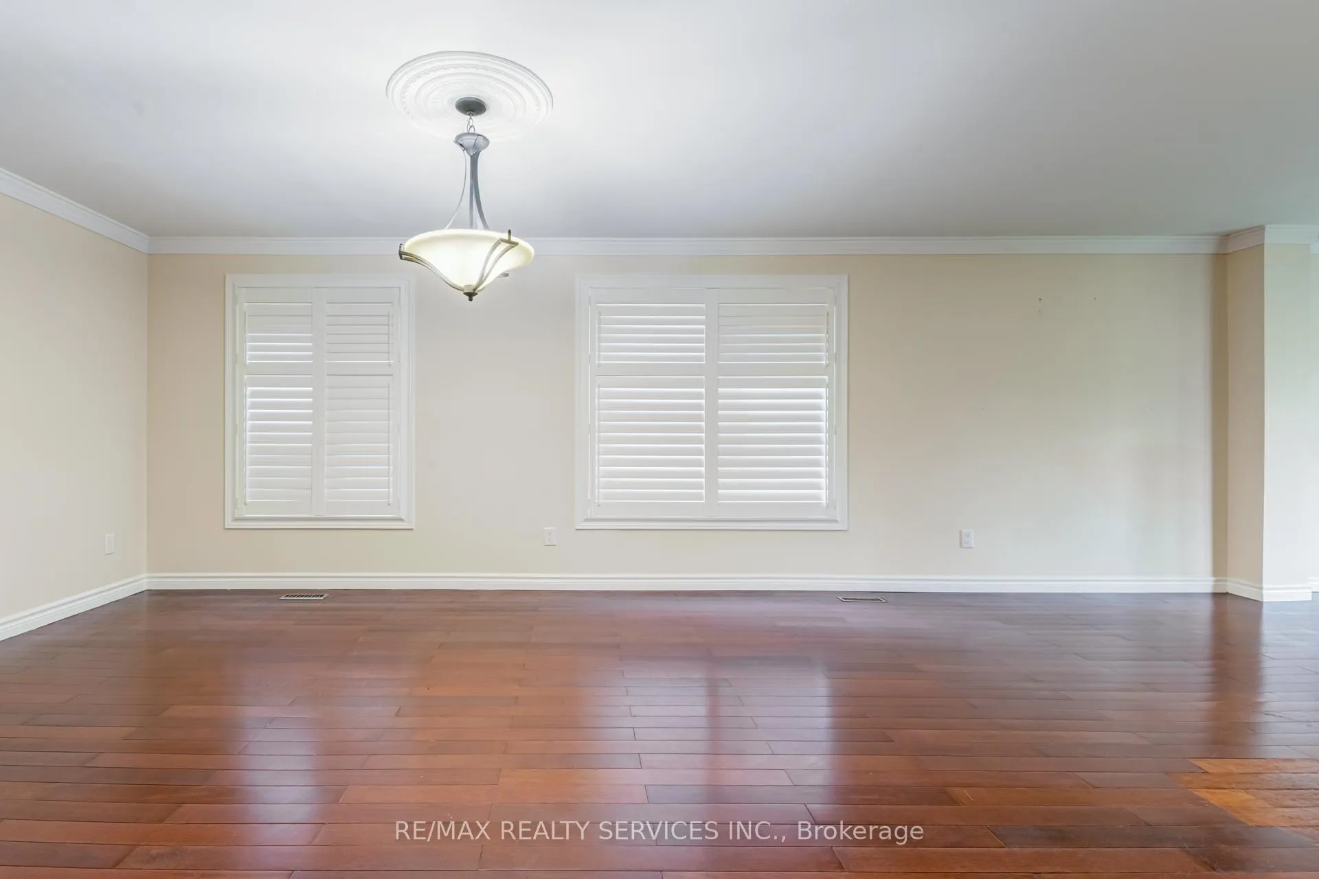 Photo 5 of Unit Upper, 4469 Gullfoot Circle, Mississauga, Hurontario — HOMEH