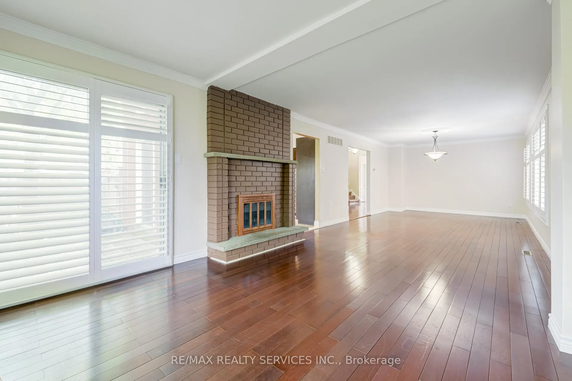 Photo 7 of Unit Upper, 4469 Gullfoot Circle, Mississauga, Hurontario — HOMEH