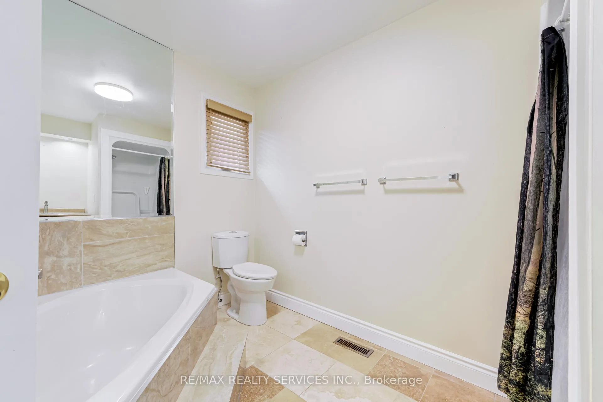 Photo 19 of Unit Upper, 4469 Gullfoot Circle, Mississauga, Hurontario — HOMEH