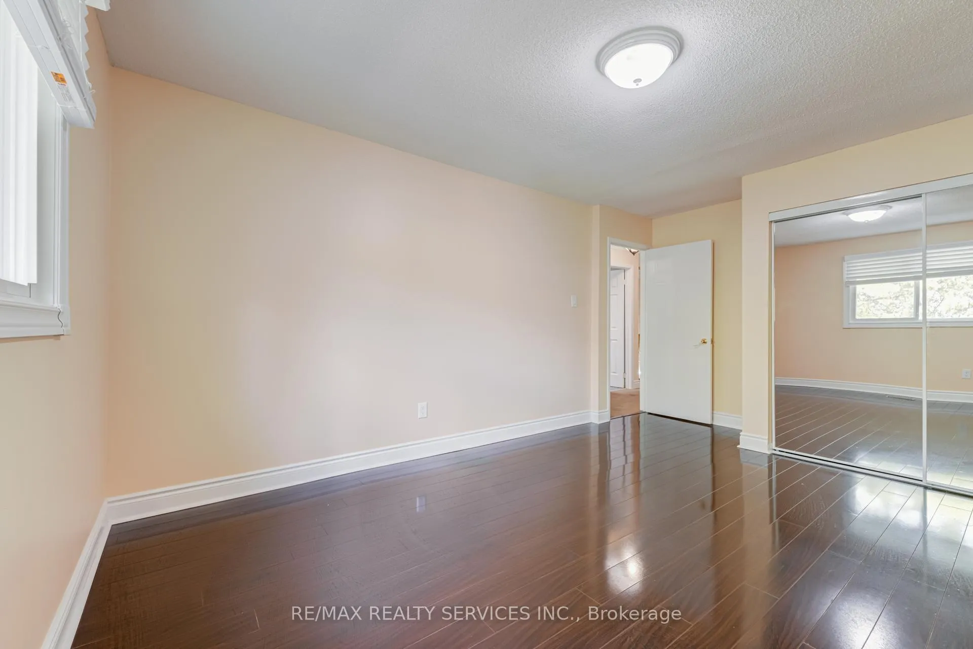 Photo 24 of Unit Upper, 4469 Gullfoot Circle, Mississauga, Hurontario — HOMEH