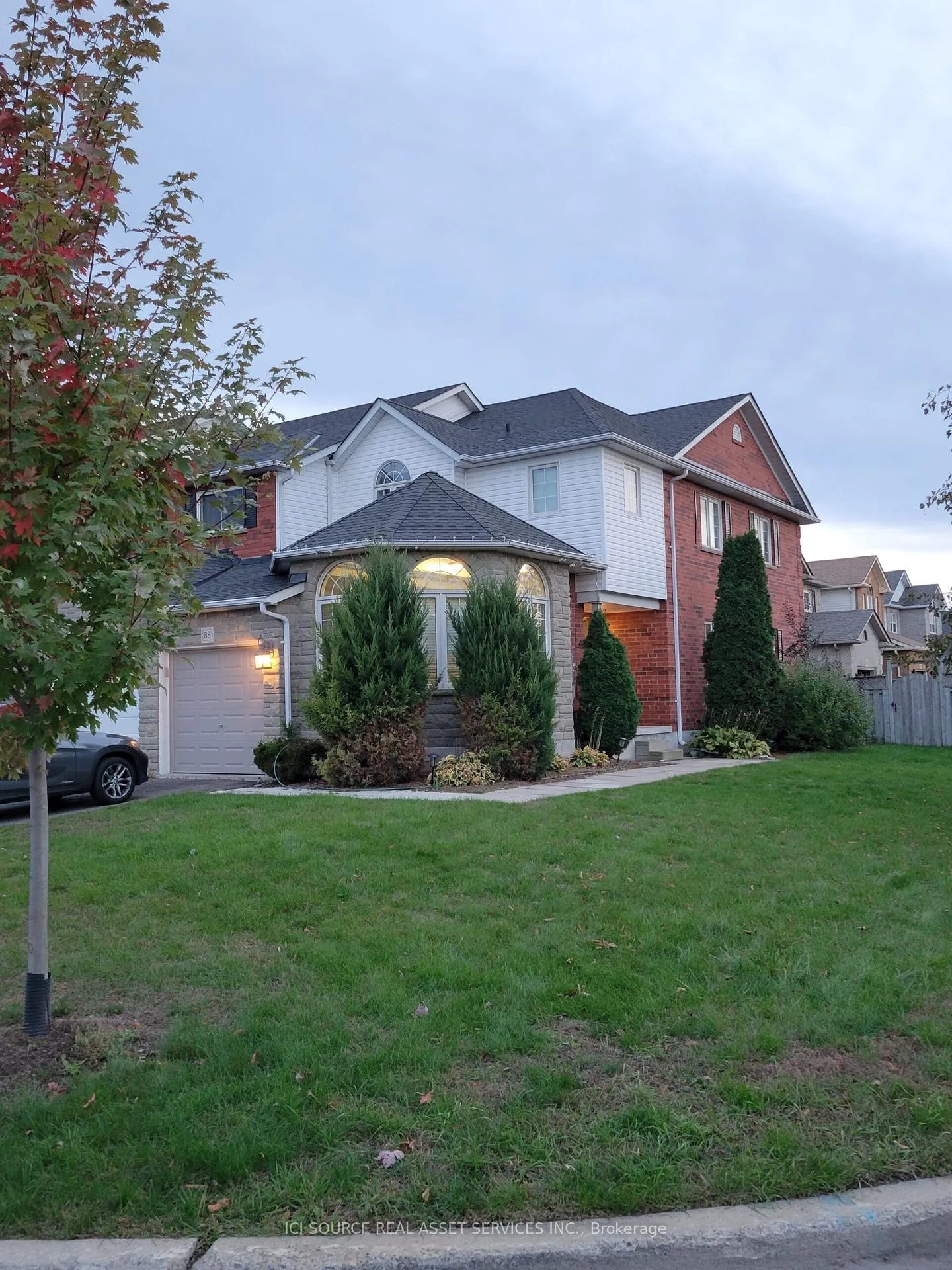 Photo 1 of 88 Wade Square, Clarington, Courtice — HOMEH