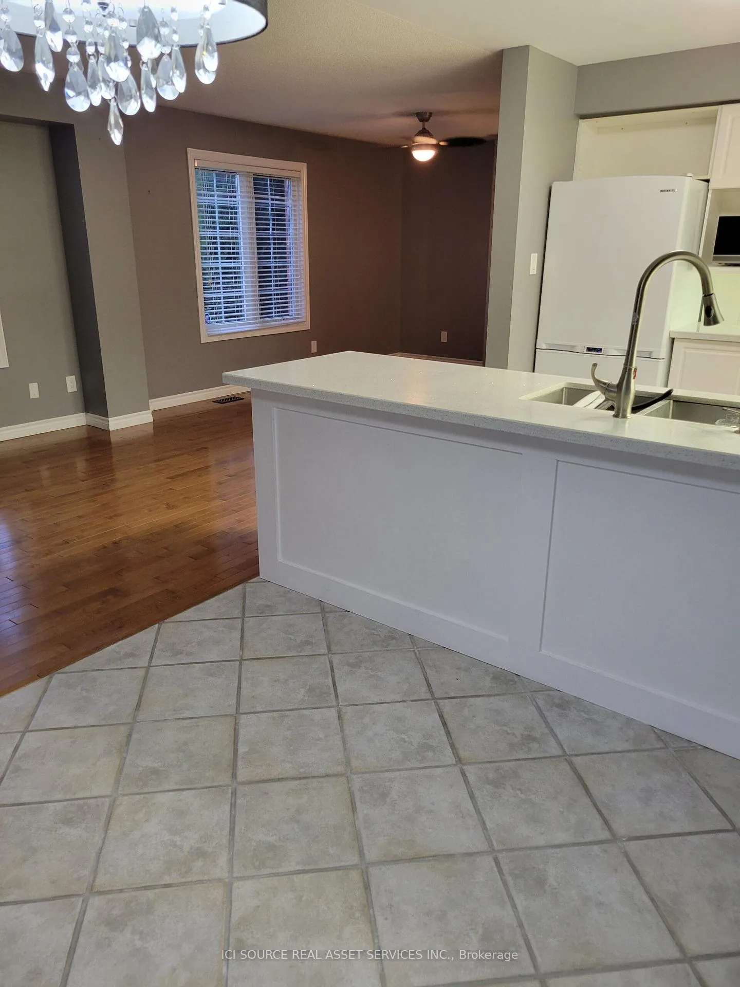 Photo 7 of 88 Wade Square, Clarington, Courtice — HOMEH