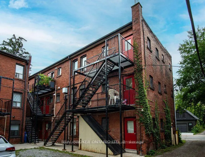 Photo 2 of Unit 8, 4 Hyde Park Avenue, Hamilton, Kirkendall — HOMEH