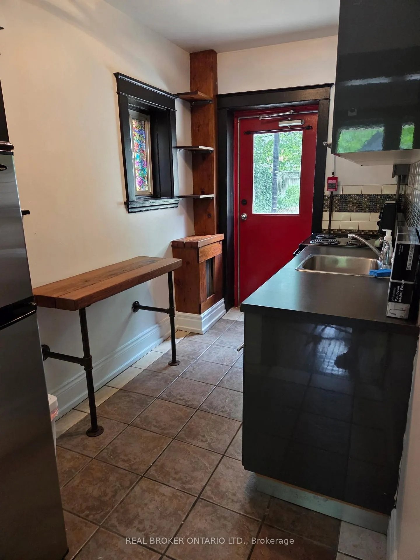 Photo 7 of Unit 8, 4 Hyde Park Avenue, Hamilton, Kirkendall — HOMEH