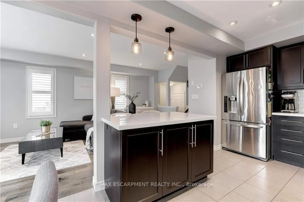 Photo 16 of 172 Westbank Trail, Hamilton, Stoney Creek — HOMEH