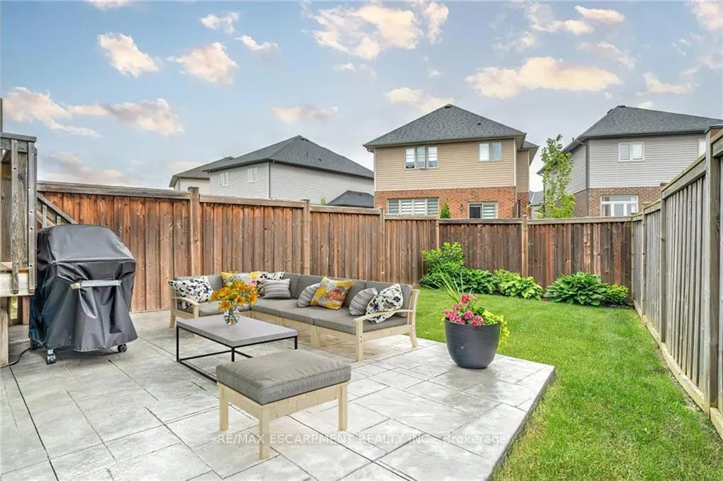 Photo 39 of 172 Westbank Trail, Hamilton, Stoney Creek — HOMEH