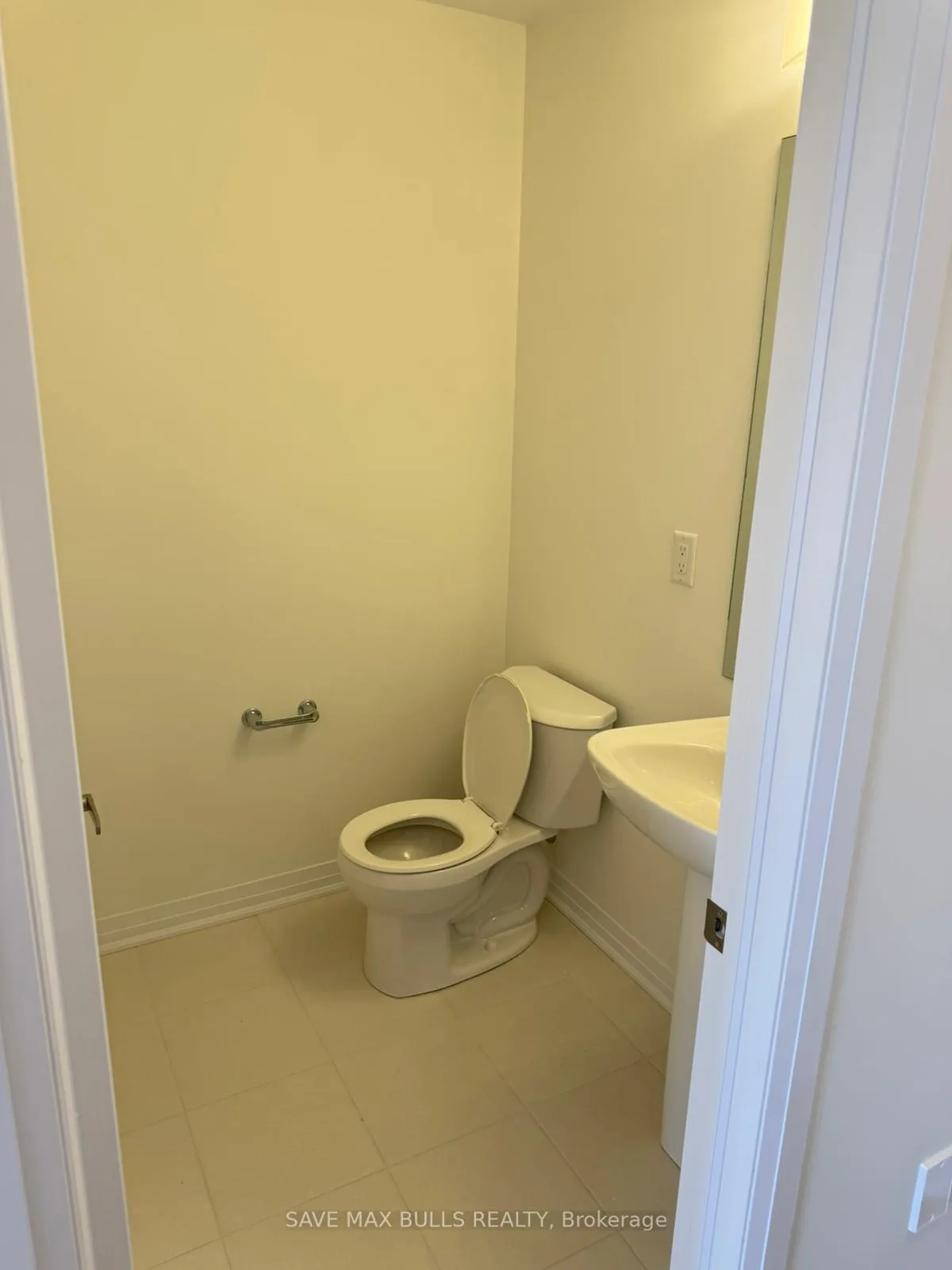 Photo 5 of 39 Gunnel Road, Welland, Dain City — HOMEH