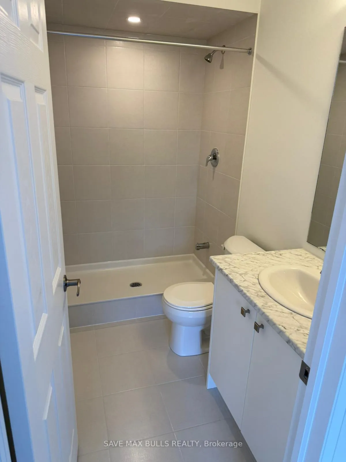 Photo 6 of 39 Gunnel Road, Welland, Dain City — HOMEH