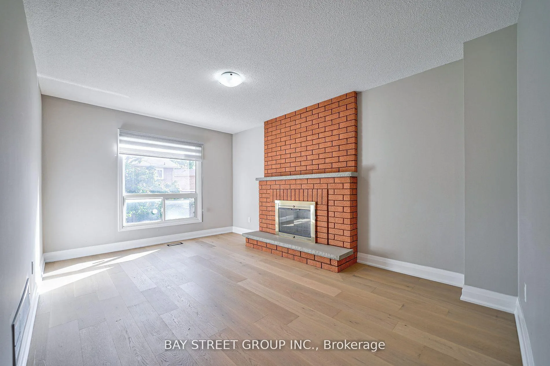 Photo 6 of 65 michener Crescent, Markham, Raymerville — HOMEH