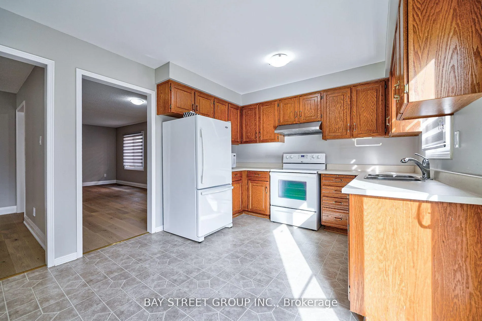Photo 7 of 65 michener Crescent, Markham, Raymerville — HOMEH