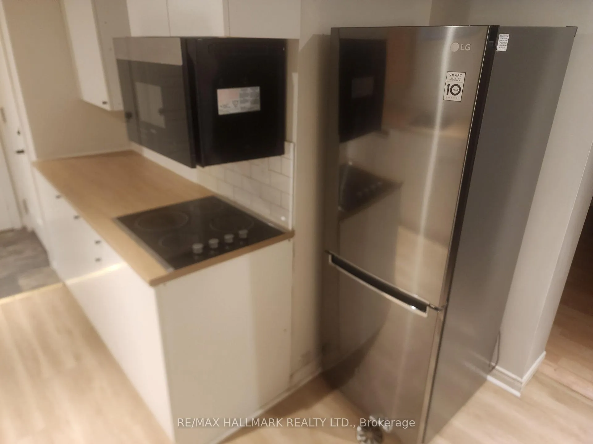 Photo 9 of Unit lower, 96 Glen Davis Crescent, Toronto, East End-Danforth — HOMEH