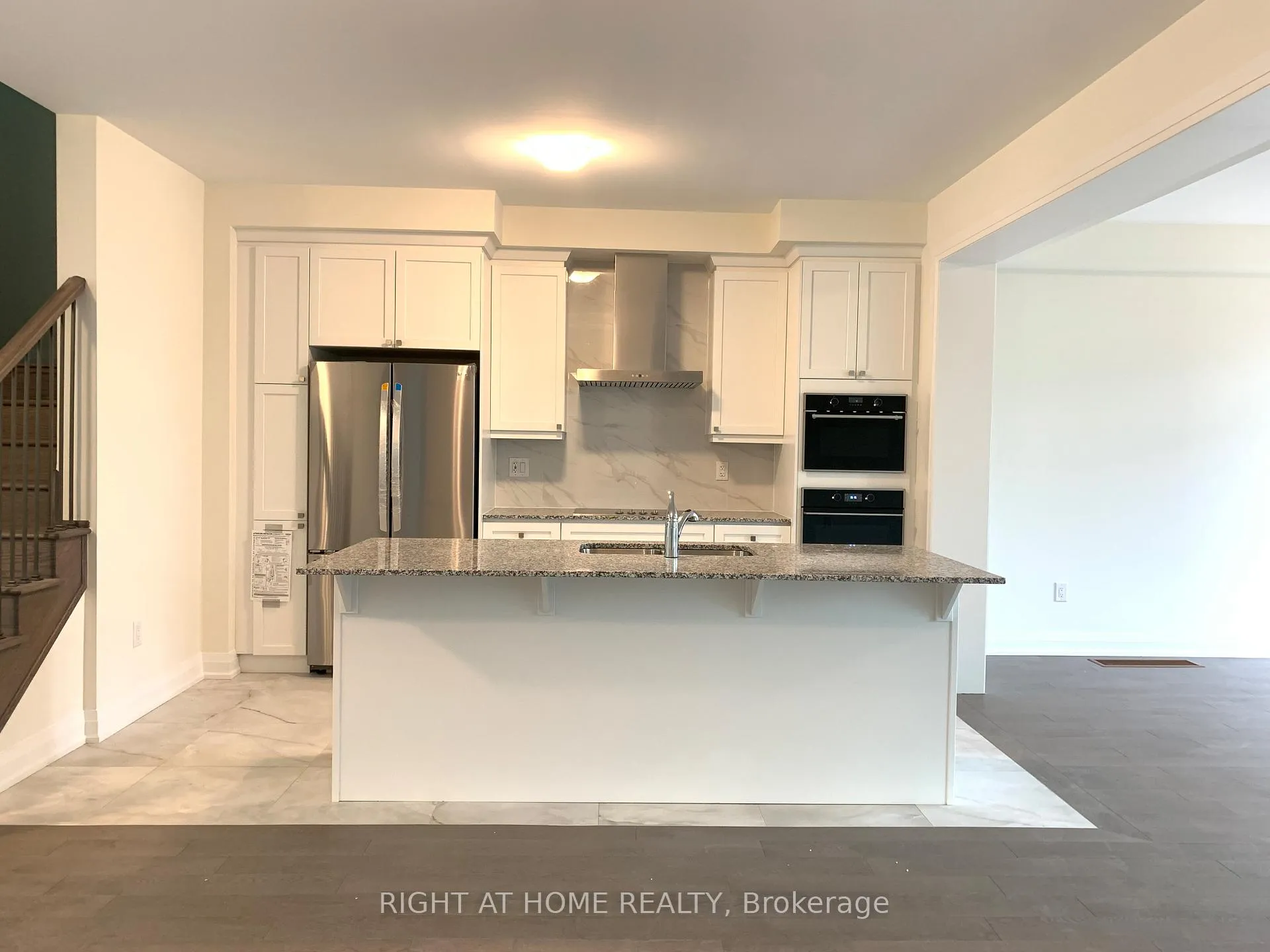 Photo 8 of 225 Beaverbrae Drive, Markham, Victoria Square — HOMEH