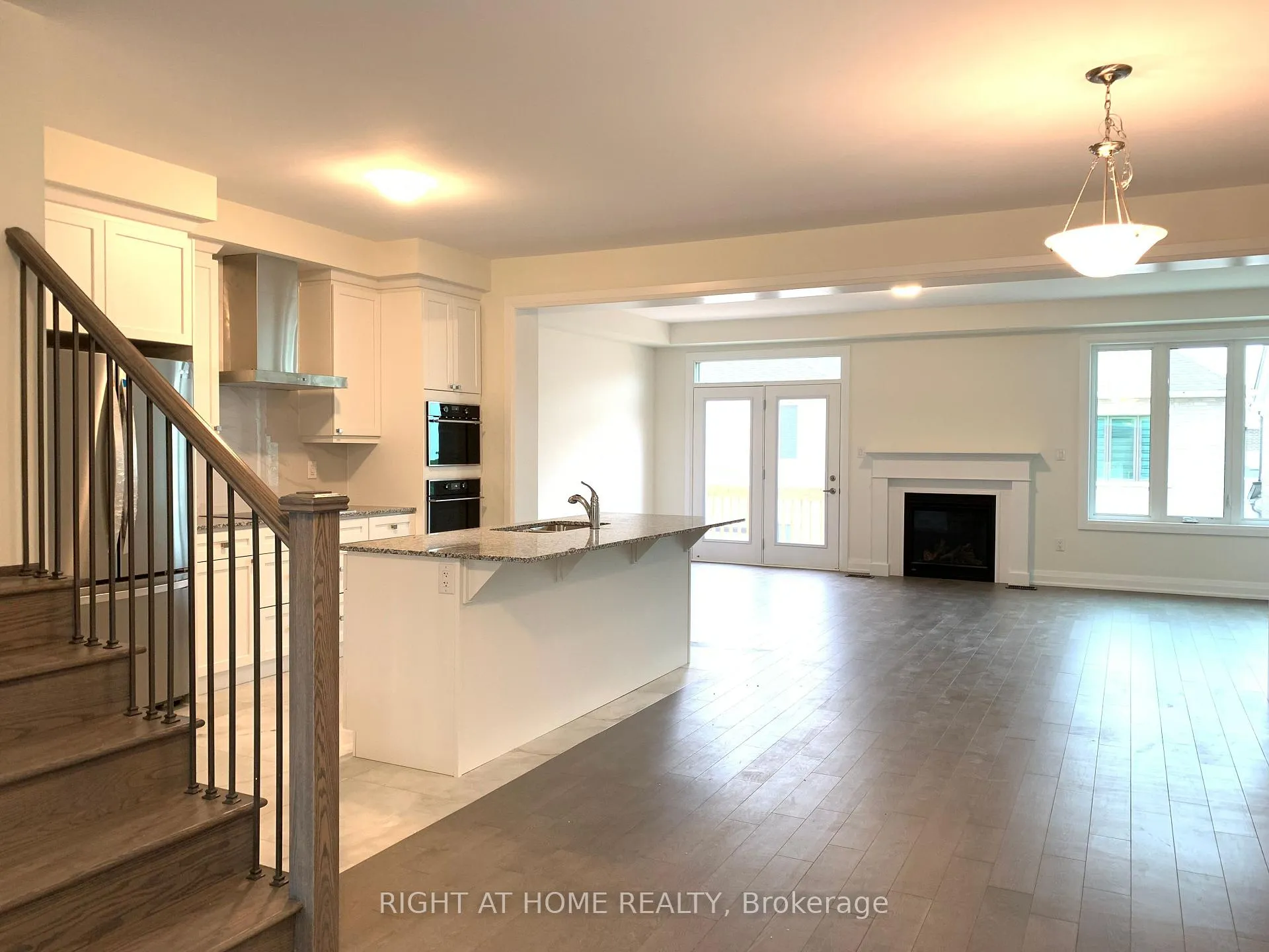 Photo 9 of 225 Beaverbrae Drive, Markham, Victoria Square — HOMEH