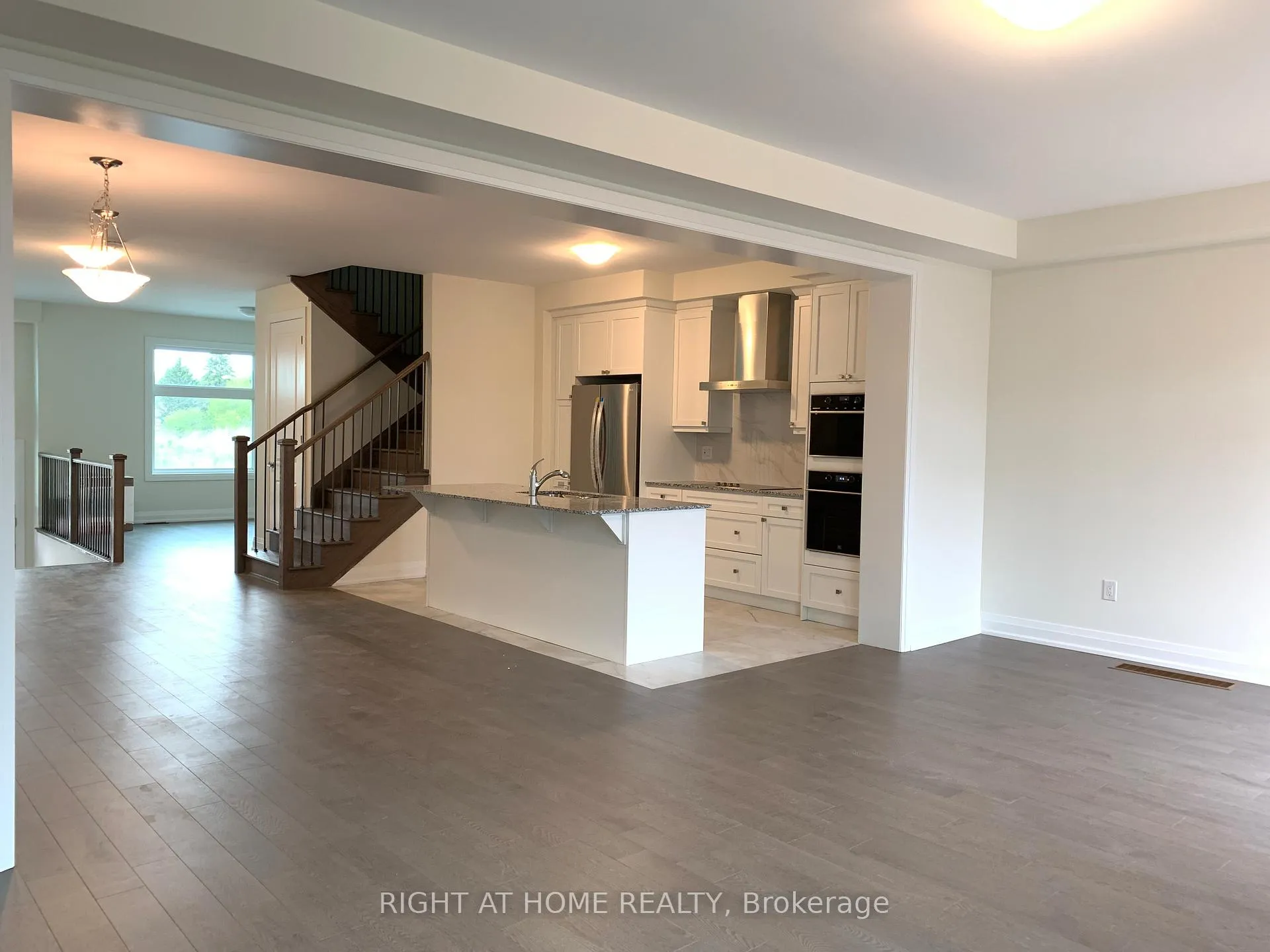 Photo 10 of 225 Beaverbrae Drive, Markham, Victoria Square — HOMEH
