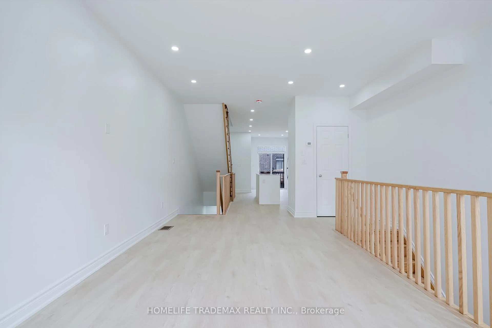 Photo 6 of 770 Eddystone Path, Oshawa, Donevan — HOMEH