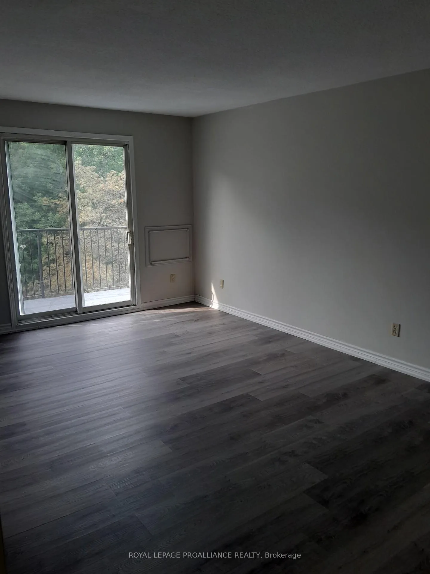 Photo 5 of Unit 301, 35C Union Street, Belleville, Belleville Ward — HOMEH