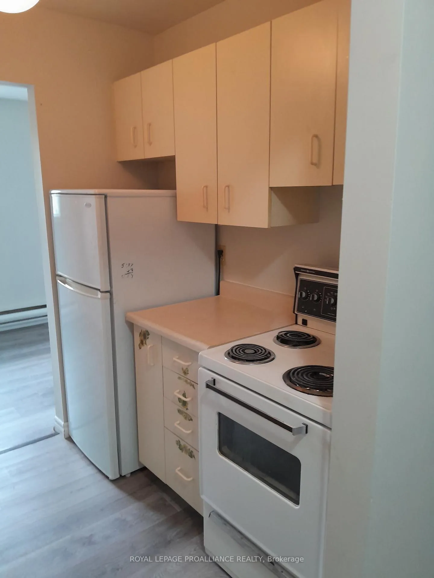 Photo 7 of Unit 301, 35C Union Street, Belleville, Belleville Ward — HOMEH