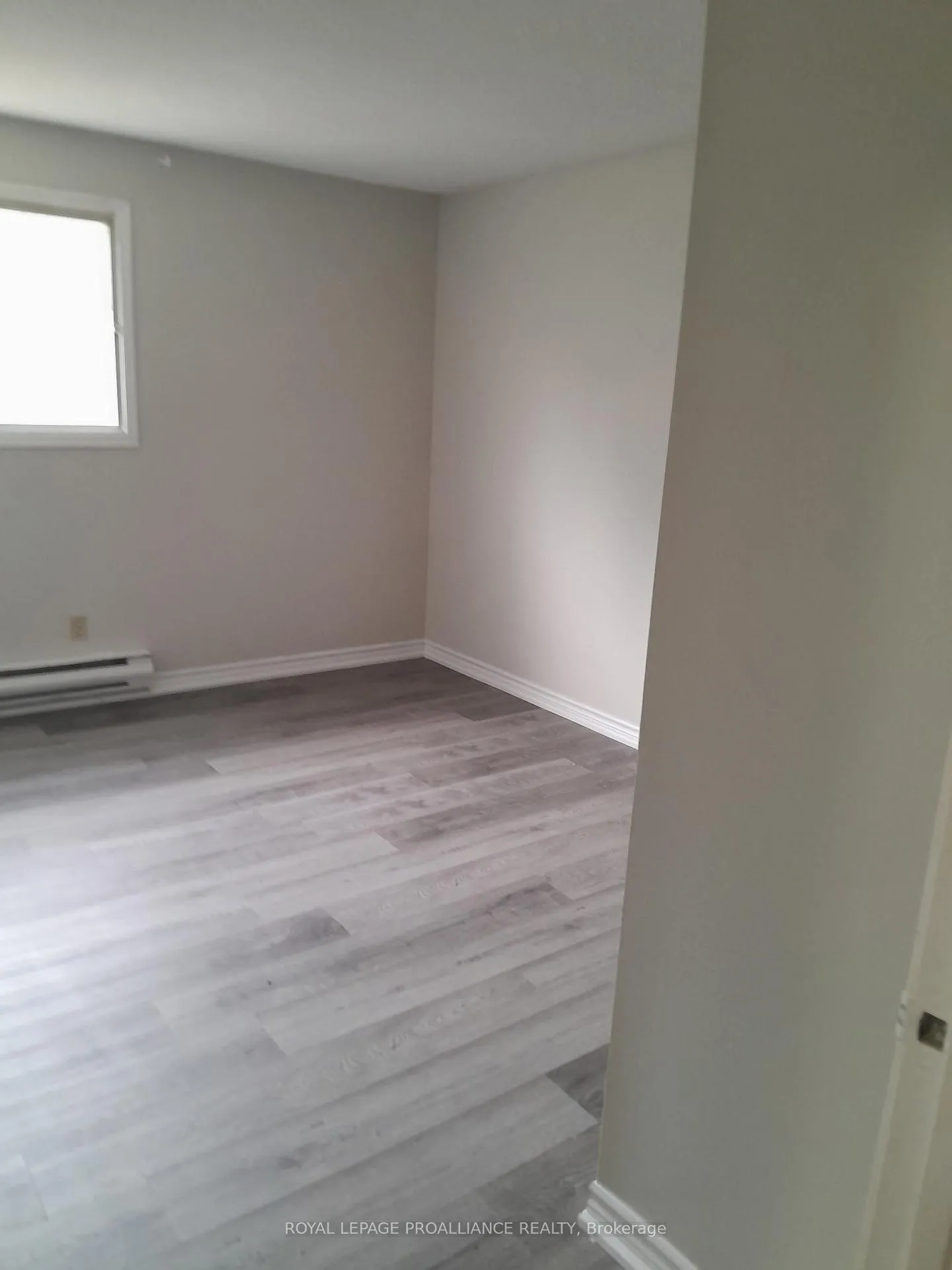 Photo 10 of Unit 301, 35C Union Street, Belleville, Belleville Ward — HOMEH