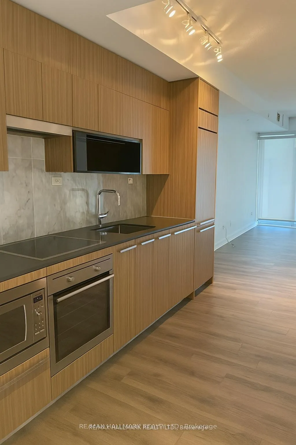 Photo 18 of Unit 506, 90 Queens Wharf Road, Toronto, Waterfront Communities — HOMEH
