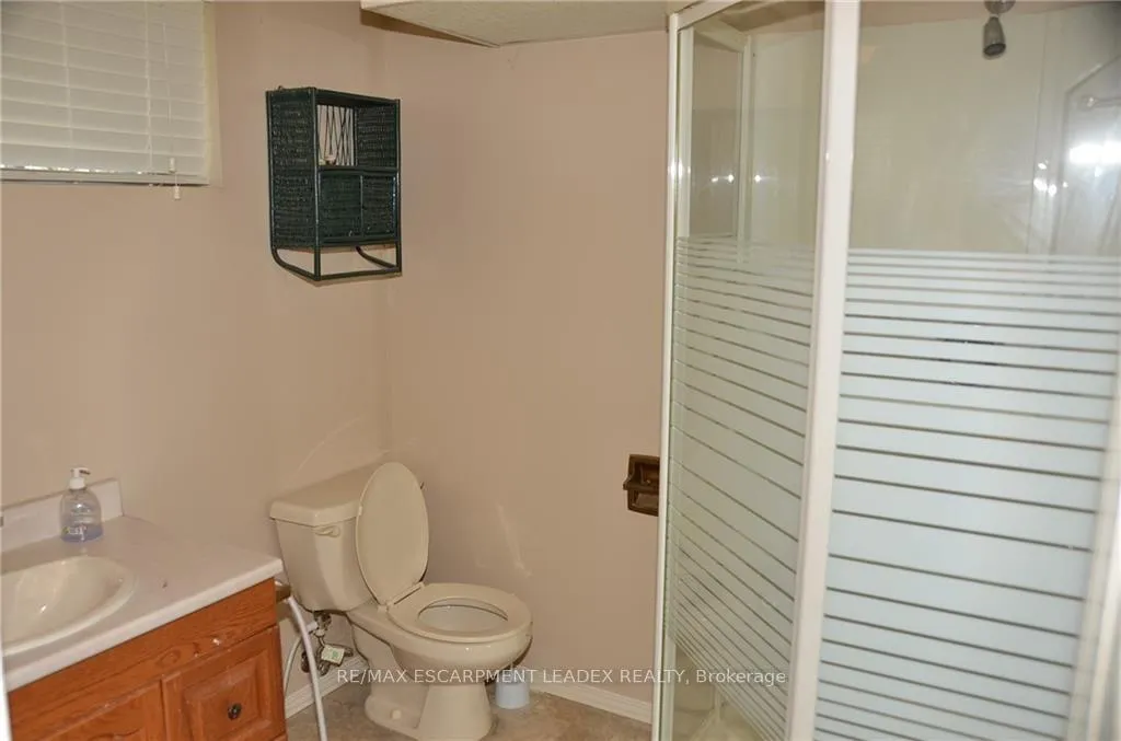 Photo 5 of Unit Basement, 131 Council Crescent, Hamilton, Ancaster — HOMEH