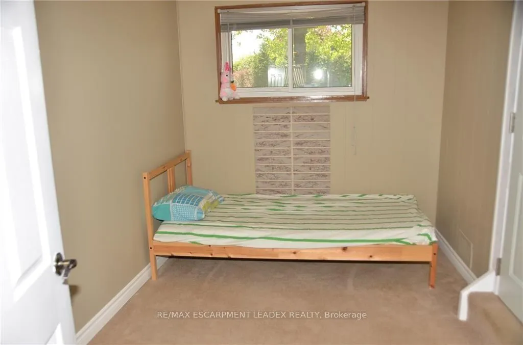 Photo 8 of Unit Basement, 131 Council Crescent, Hamilton, Ancaster — HOMEH