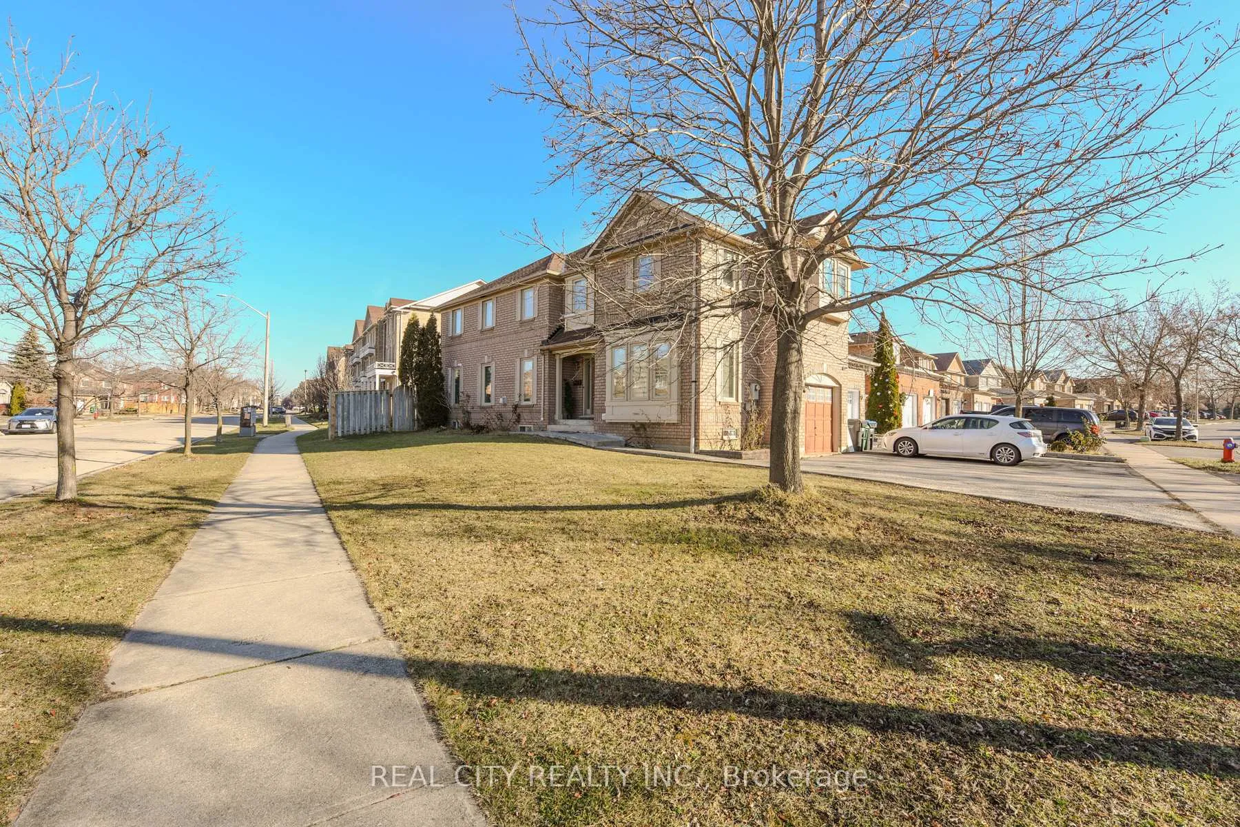 Photo 7 of 7020 Black Walnut Trail, Mississauga, Lisgar — HOMEH