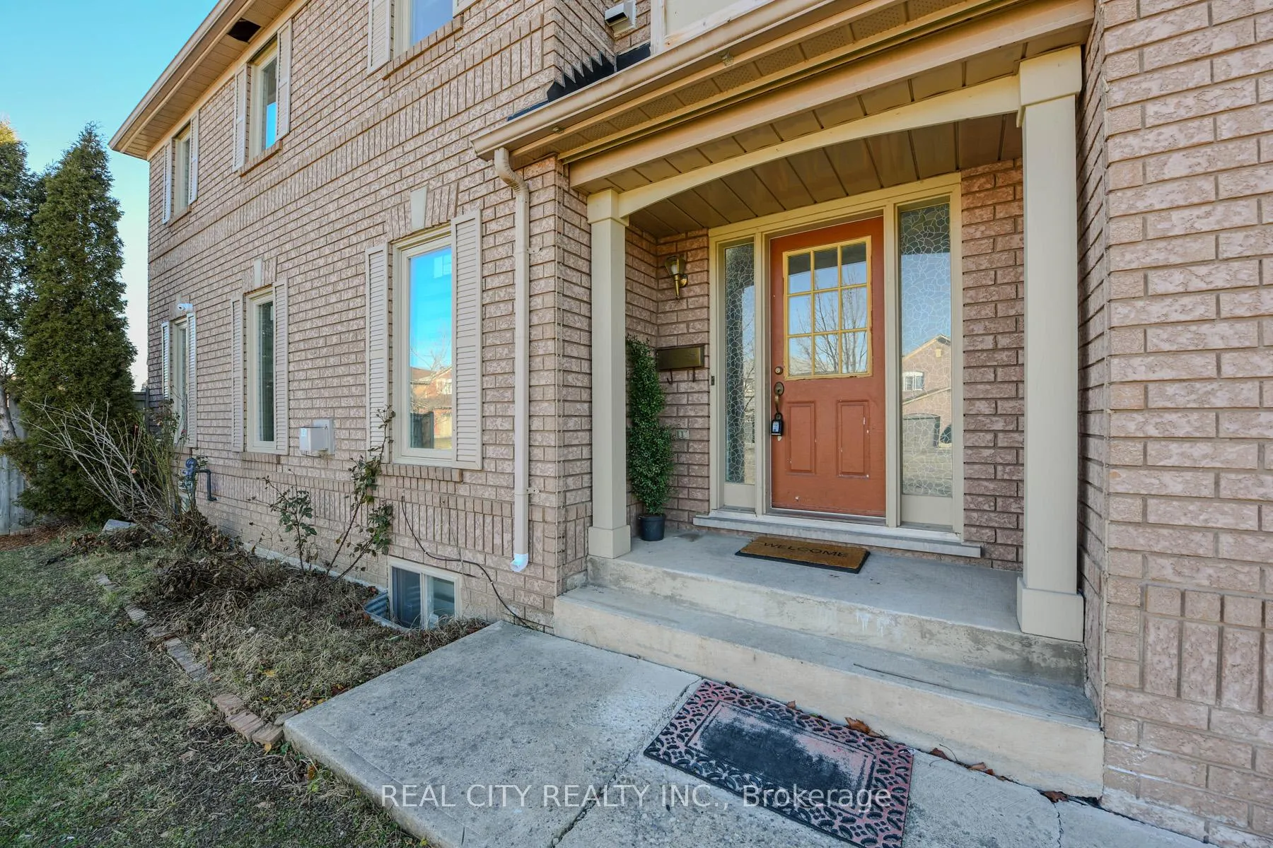 Photo 8 of 7020 Black Walnut Trail, Mississauga, Lisgar — HOMEH