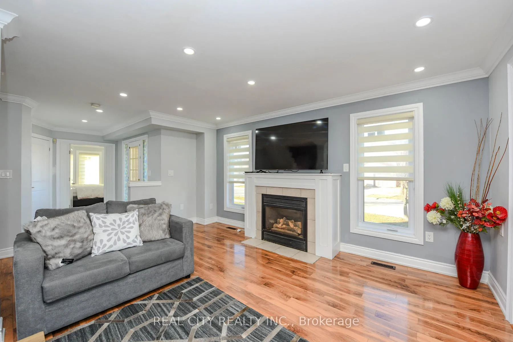 Photo 10 of 7020 Black Walnut Trail, Mississauga, Lisgar — HOMEH