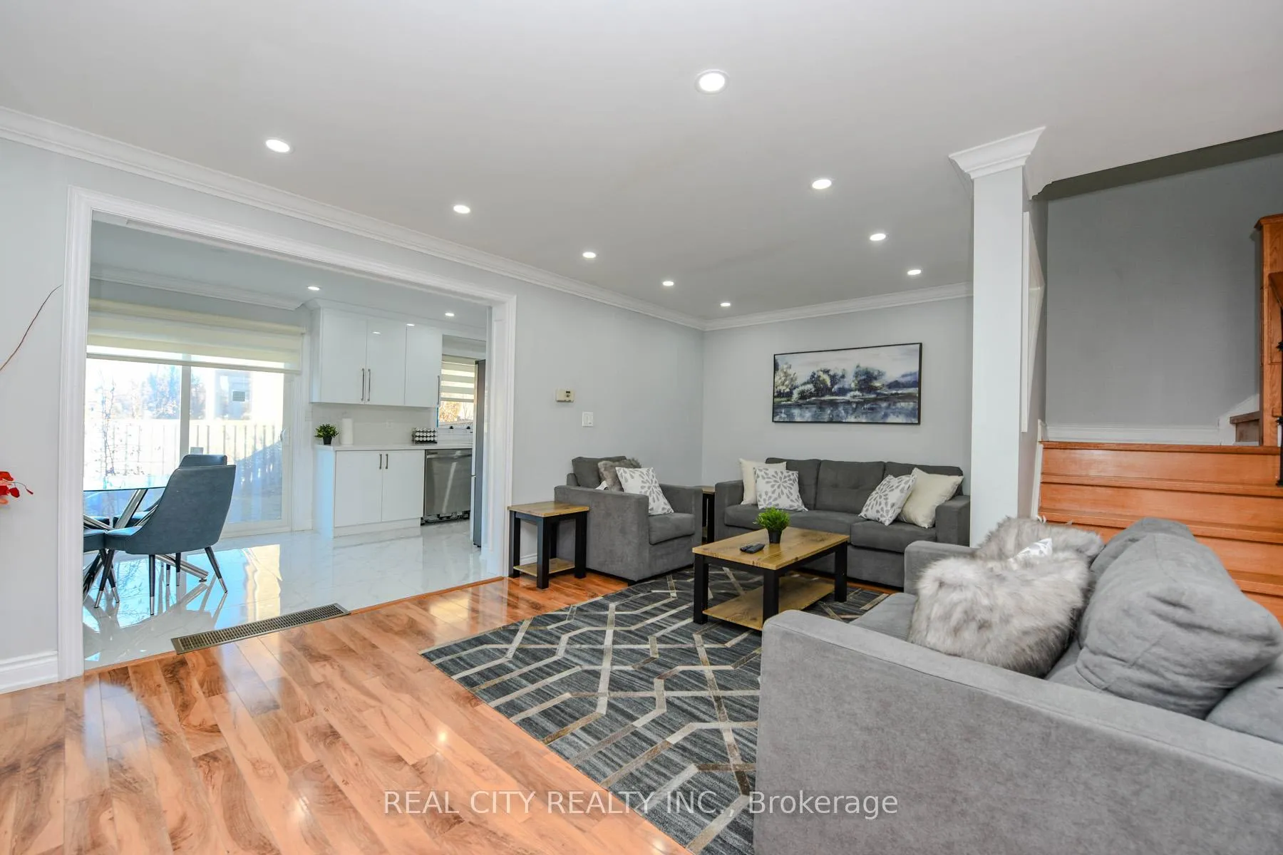 Photo 11 of 7020 Black Walnut Trail, Mississauga, Lisgar — HOMEH
