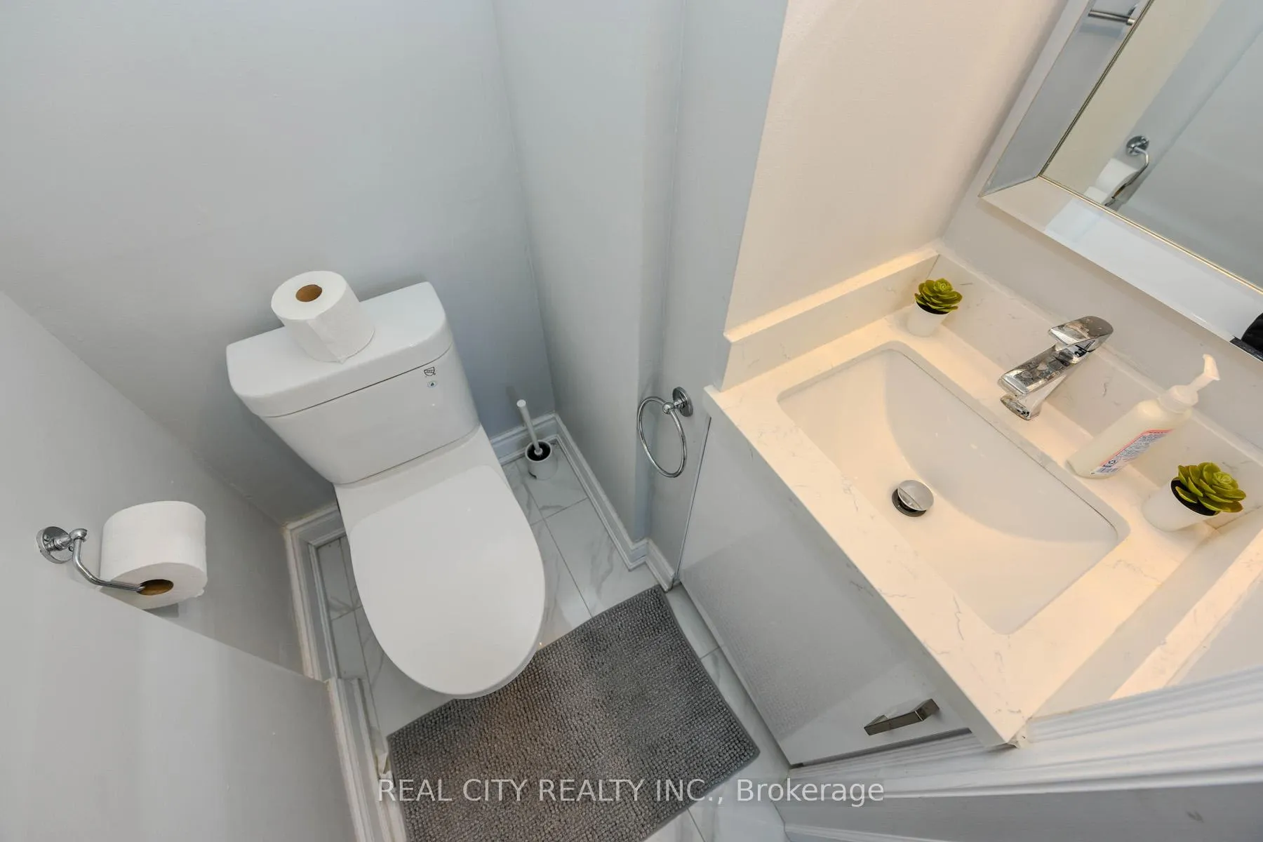 Photo 15 of 7020 Black Walnut Trail, Mississauga, Lisgar — HOMEH