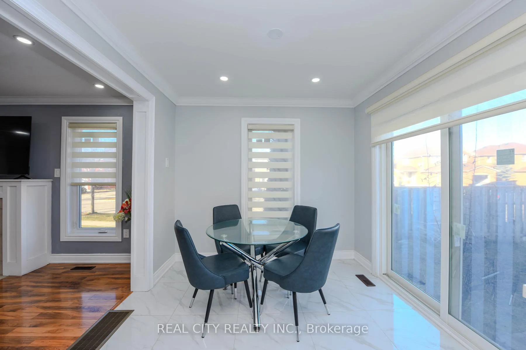 Photo 17 of 7020 Black Walnut Trail, Mississauga, Lisgar — HOMEH