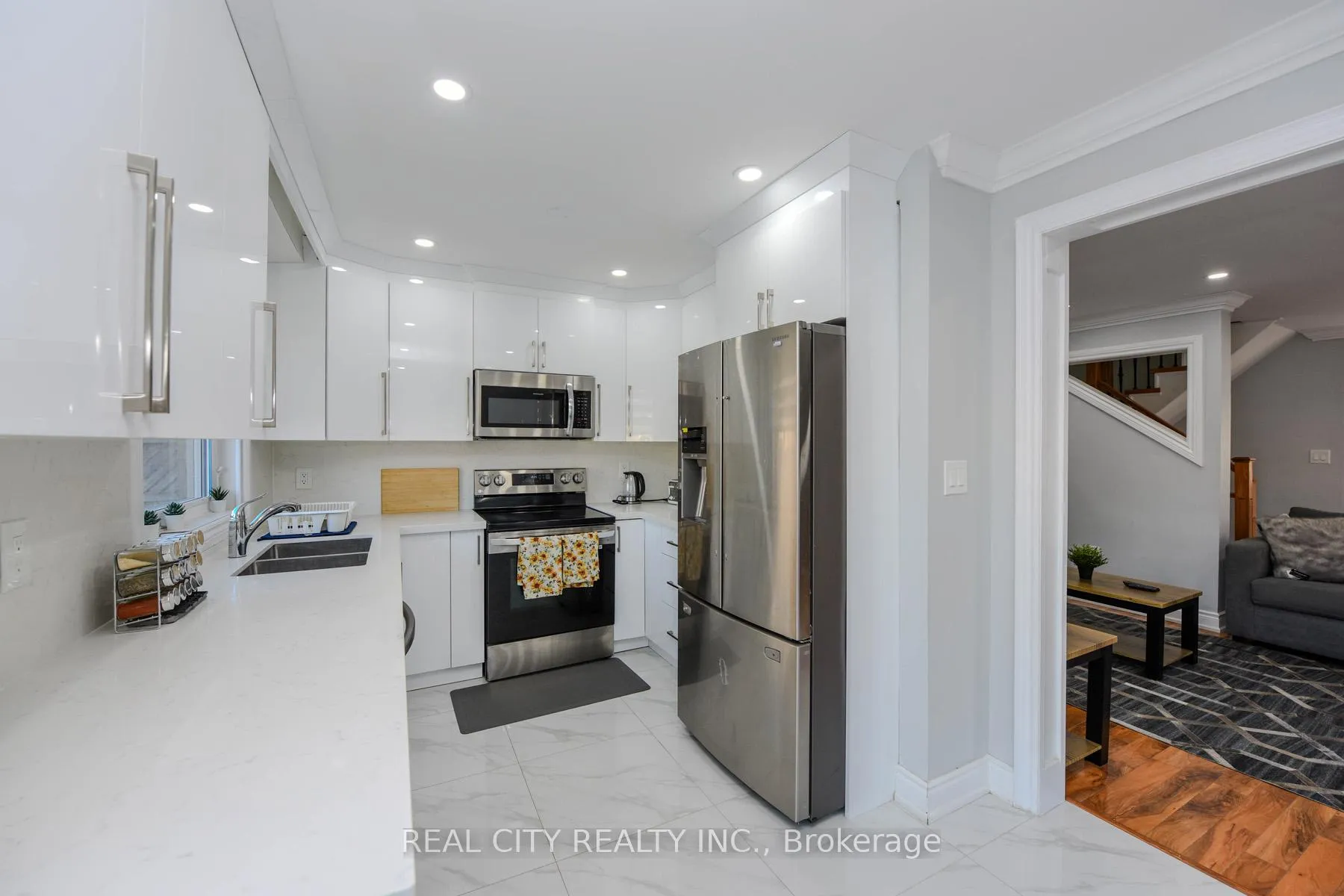 Photo 19 of 7020 Black Walnut Trail, Mississauga, Lisgar — HOMEH