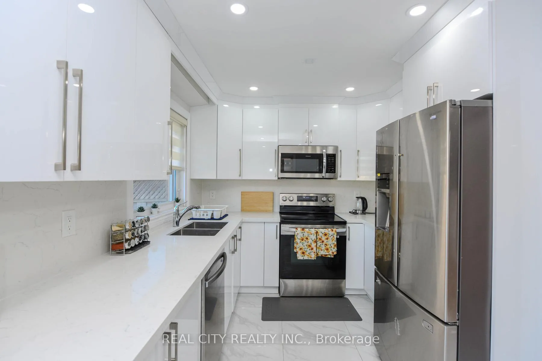 Photo 20 of 7020 Black Walnut Trail, Mississauga, Lisgar — HOMEH