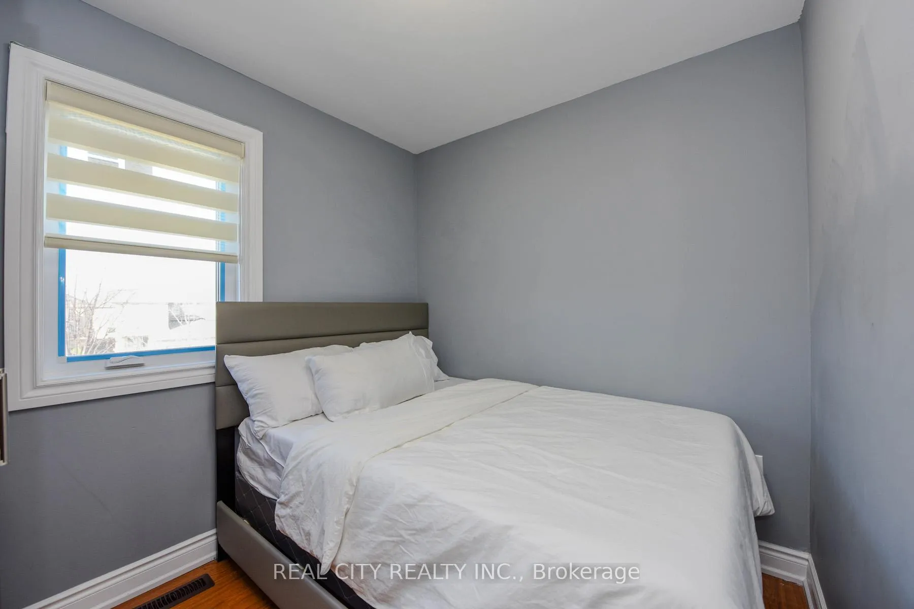 Photo 34 of 7020 Black Walnut Trail, Mississauga, Lisgar — HOMEH