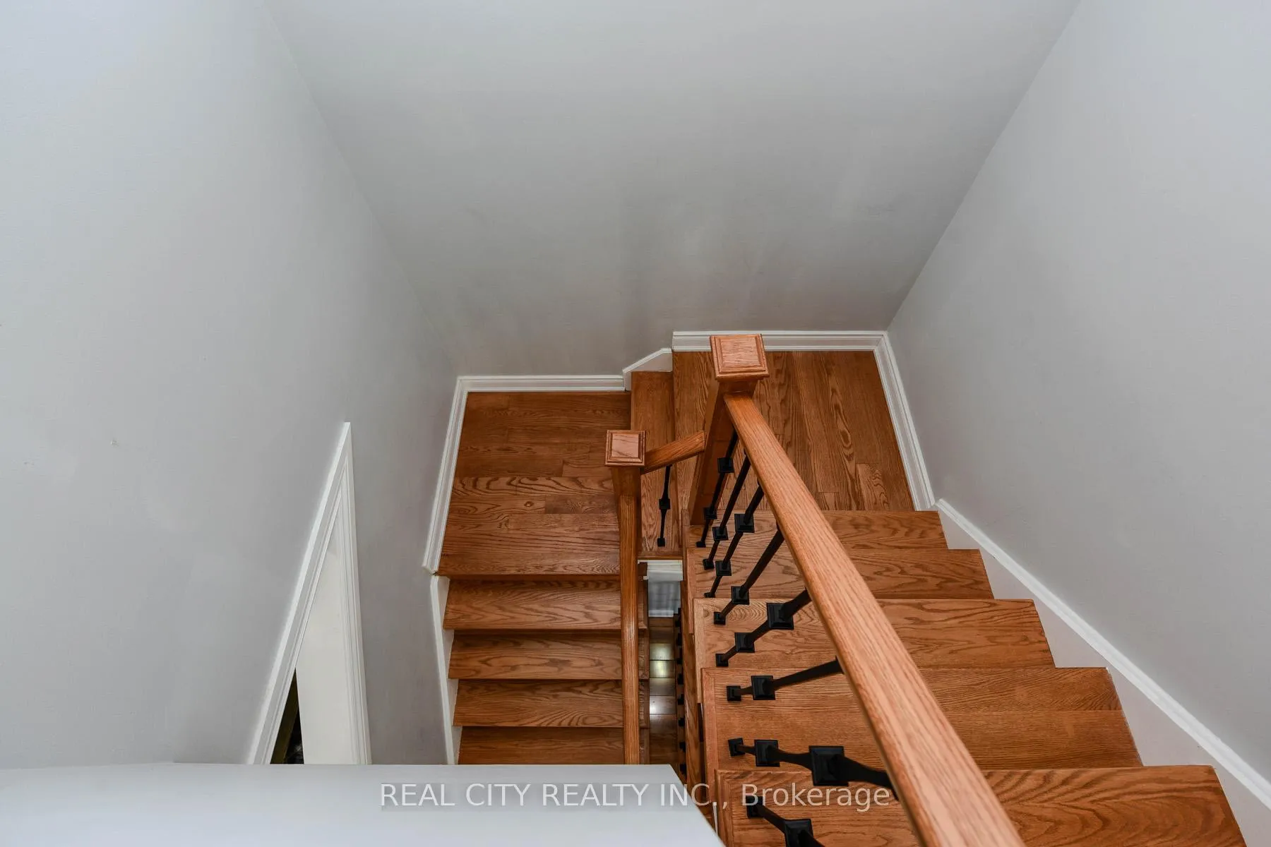 Photo 36 of 7020 Black Walnut Trail, Mississauga, Lisgar — HOMEH